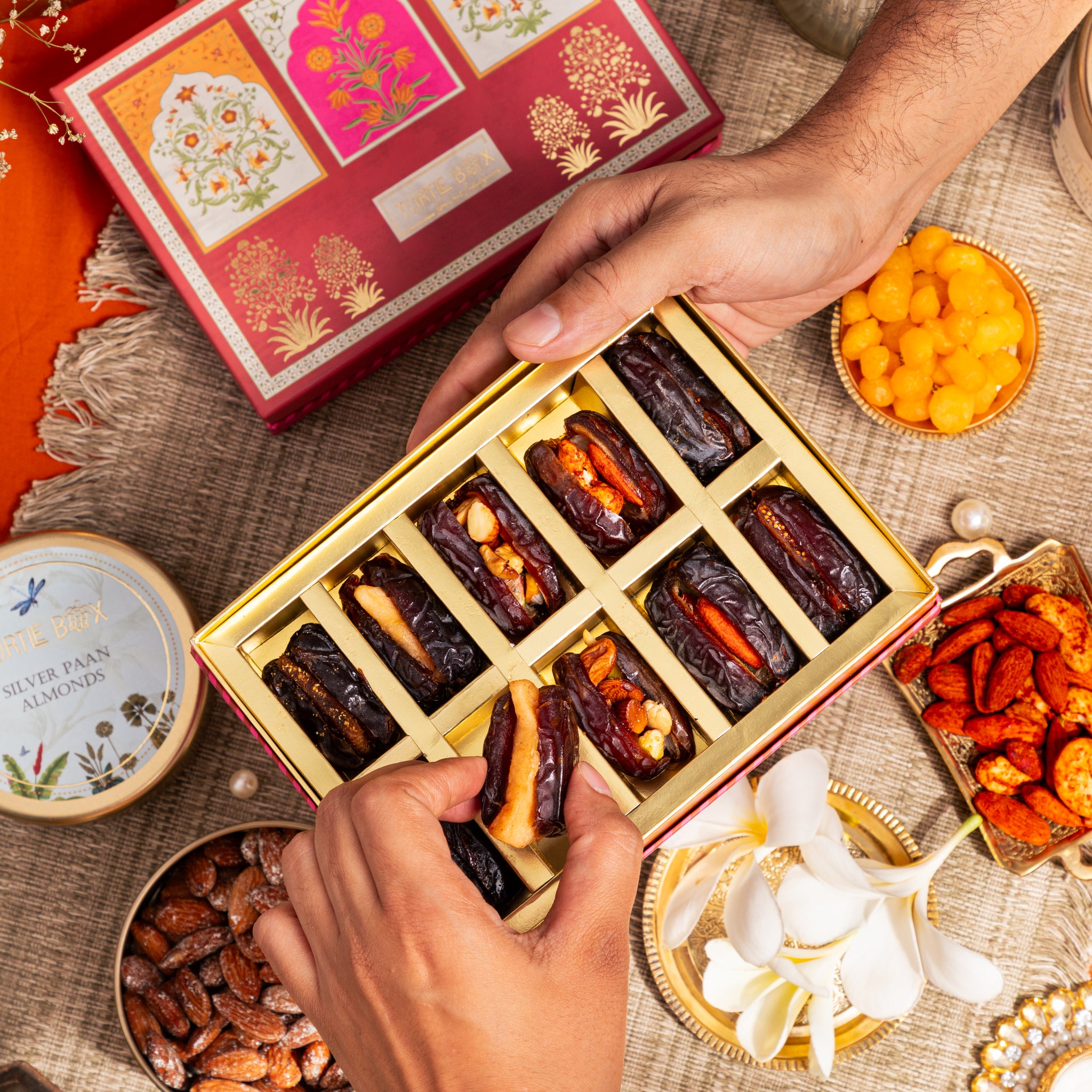 Filled Premium Medjoul - Mini box of 10